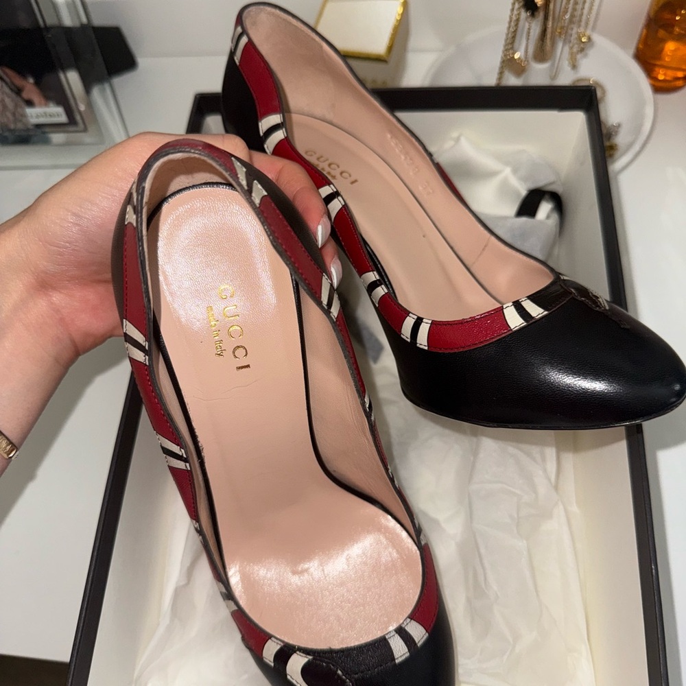 Gucci Pumps - image 3